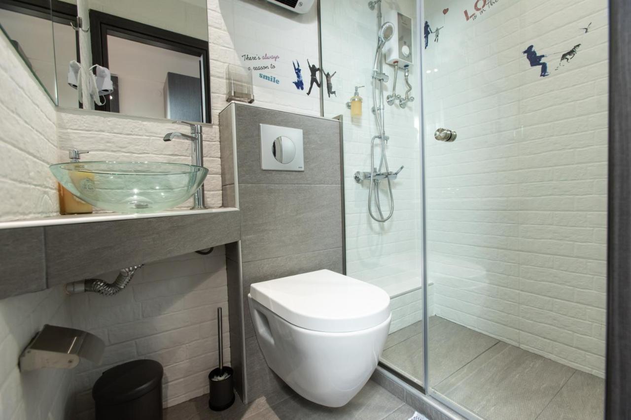 Downtown Luxury Boutique Suites : The Yellow Suite Thessaloníki Ngoại thất bức ảnh